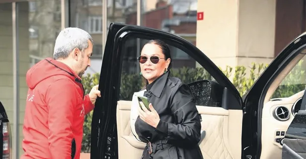 Hülya Avşar'ı reklam yüzü yapmak isteyen kozmetik firmasından rekor teklif! Duyanlar inanamadı