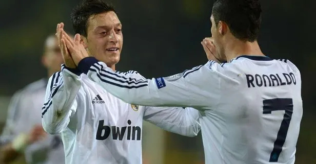Mesut Özil, Cristiano Ronaldo’yu çalımladı! Saatiyle dörde katladı...