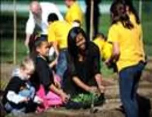 First Lady ekinlerini ekti