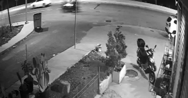 Arnavutköy'de iki motosiklet kafa kafaya çarpıştı: Ölü ve yaralılar var!