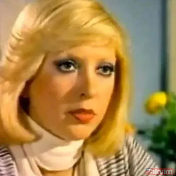 Yeşilçam’ın Sultan’ı Türkan Şoray’ın evinin bahçesinde kar keyfi! Güzelliğiyle yine büyüledi! - 21