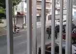 Venezuela'da asker sokağa indi