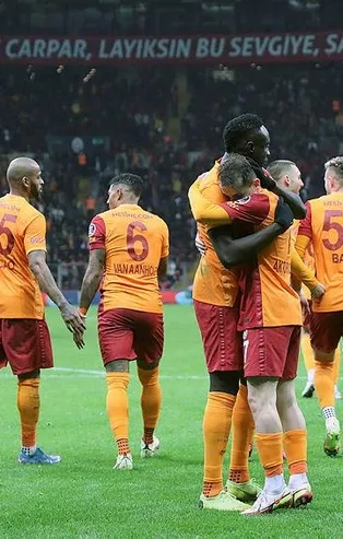 Tarih tekerrür ediyor! Galatasaray zirveden uzaklaşıyor