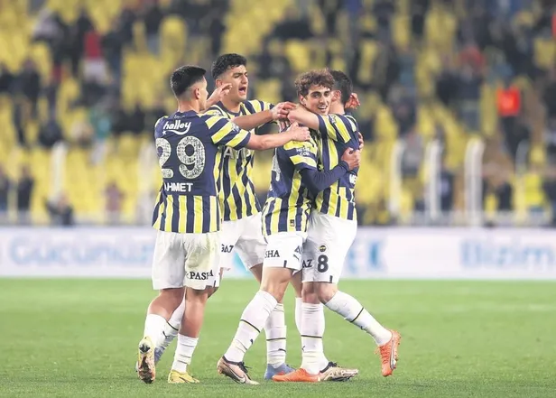 futbolu-birak-mesut-ozilin-serveti-dudak-ucuklatti-1679697950847.jpeg Futbolu bırak Mesut Özil'in serveti dudak uçuklattı!-9