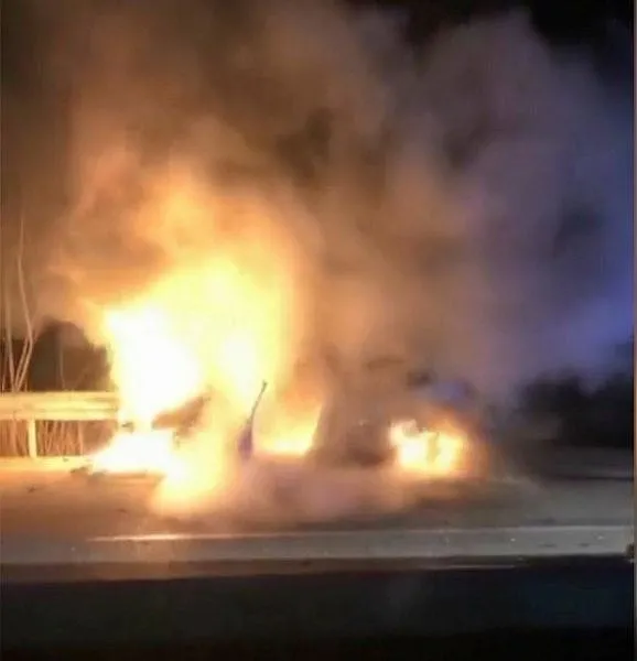 ankarada-aci-olay-alev-topuna-donen-aracta-sikisan-enes-sahin-hayatini-kaybetti-1672668193442.jpeg Ankara'da acı olay: Alev topuna dönen araçta sıkışan Enes Şahin hayatını kaybetti-2