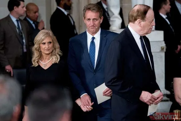 ABD'li Senatör McCain için Kongre'de tören düzenlendi - 47