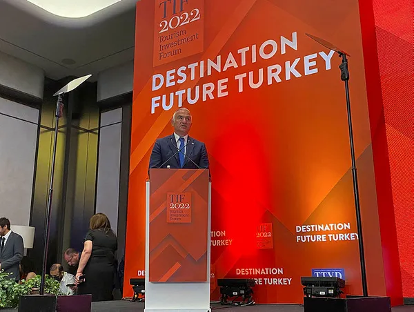 kultur-ve-turizm-bakani-mehmet-nuri-ersoy-duyurdu-yenikapida-yeni-bir-port-icin-calismalar-basladi-1652691546359.jpg Kültür ve Turizm Bakanı Mehmet Nuri Ersoy duyurdu! Yenikapı'da yeni bir port için çalışmalar başladı-3