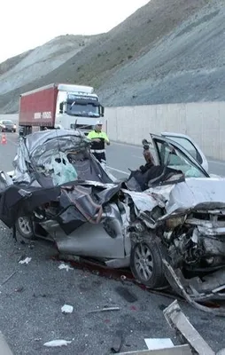 Erzincan'da feci kaza: 5 ölü