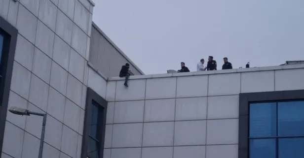 Sinop'ta hastane çatısında intihar girişimi! Ekipler uzun uğraşlar sonucu ikna etti