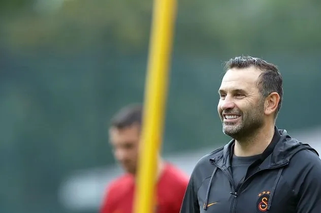 Okan Buruk orta saha istiyor!
