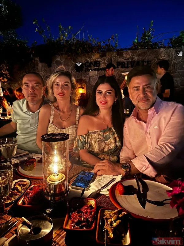 İzzet Yıldızhan 23 yıllık eşini paylaşmalara doyamıyor! Bir zamanlar sır gibi saklıyordu! İşte İzzet Yıldızhan ve eşinin tatil fotoğrafı... - 9