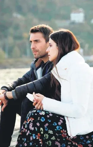 Sen Anlat Karadeniz"i özleyenler ekran başına! Ulaş Tuna Astepe ve İrem Helvacıoğlu... | 13 Mart magazin haberleri