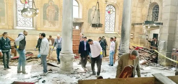 Mısır'ın başkenti Kahire'de Kıptilere ait katedral yakınlarındaki patlamada 25 kişi öldü, 49 kişi yaralandı.