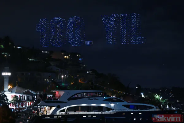 Başkan Erdoğan 'Türkiye Yüzyılı' butonuna bastı! Boğaz'da tarihi 'Cumhuriyet' şöleni: Nefes kesen havai fişek ve drone gösterisi - 7