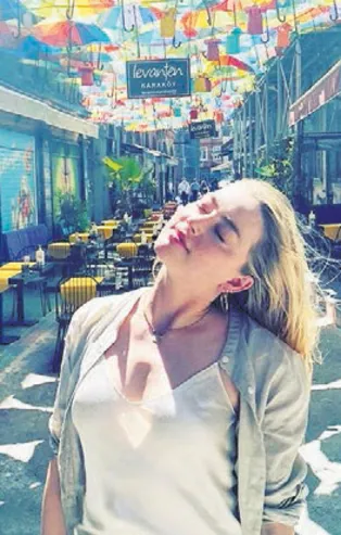 Türkiye'ye yıldız yağdı! Amber Heard, Ronan Keating ve  Danielle Lloyd tatil için ülkemizi seçti