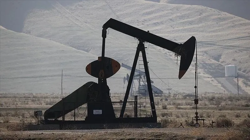 iran-israil-gerilimi-piyasalari-vurdu-petrol-ve-altin-firladi-dolar-euro-son-durum-hurmuz-bogazina-dikkat-piya-1749801706820.jpeg