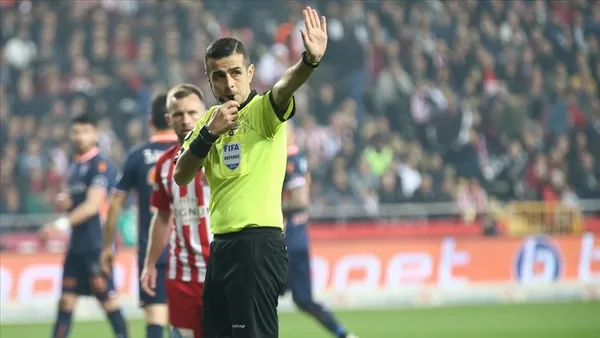 son-dakika-super-ligde-36-haftanin-hakemleri-belli-oldu-galatasaray-trabzonspor-maci-mete-kalkavanin-kariyerinde-ilk-defa-1618838566470.jpg SON DAKİKA: Süper Lig'de 36. haftanın hakemleri belli oldu! Galatasaray-Trabzonspor maçı Mete Kalkavan'ın! Kariyerinde ilk defa...-4