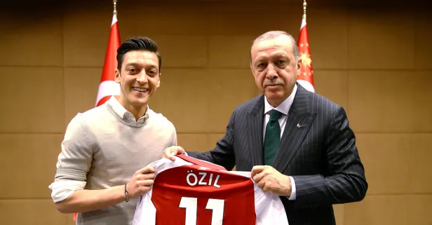 Uli Hoeness Mesut Özil’e yine hakaret etti!