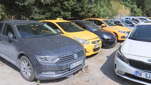istanbulun-taksi-cilesi-yediemin-otoparklari-doldu-tasti-1629966603107.jpg