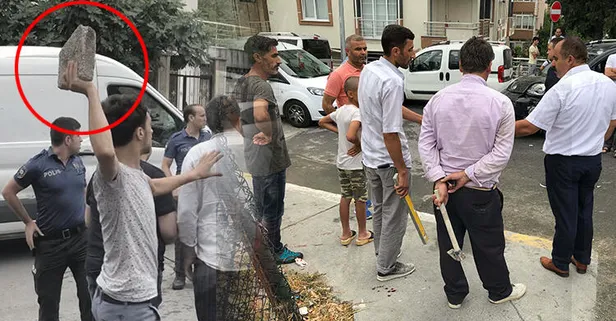 İstanbul'da taşlı sopalı kavga! Ortalık bir anda savaş alanına döndü