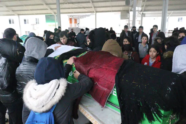 Gaziantep'de kazada ölen Nehir’e yürek burkan veda-3