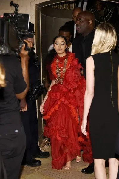 Nicki Minaj ve Cardi B kavgası görüntüleri sosyal medyaya damga vurdu-4