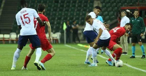 Ümit Milliler fırsat tepti! (MS: Türkiye 2-3 İngiltere)