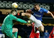 UEFA Avrupa Liginde nefeslerin tutulduğu an! Yüzüne tekme attı: Kanlar içinde yerde kaldı