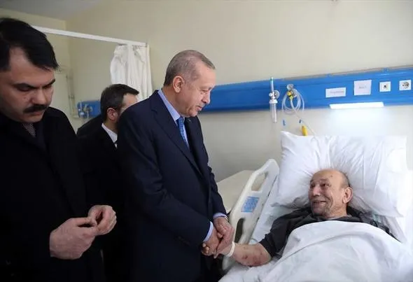 Başkan Erdoğan enkaz alanında konuştu: Alacağımız dersler var-8