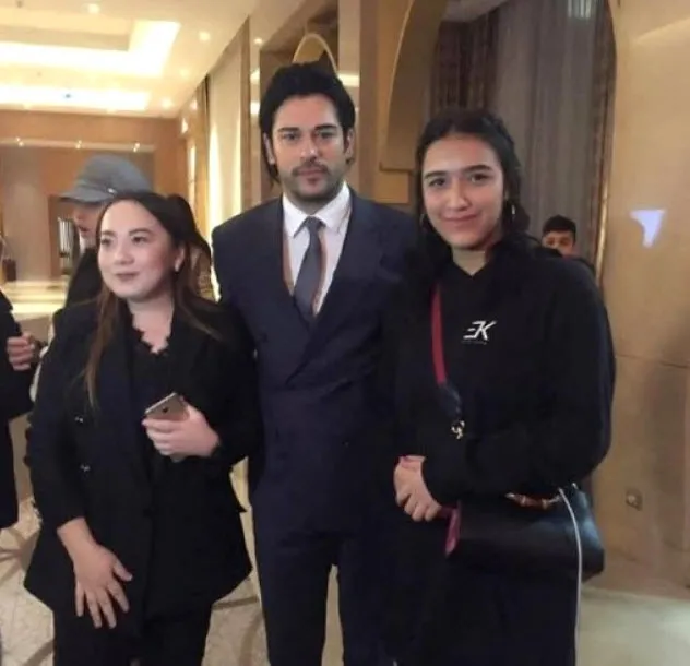 Burak Özçivit Sevgililer Günü'nünde 80 kadınla geçirdi! 2 milyon lira kazandı-2
