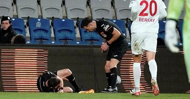 Süper Lig’de hakem sakatlığı! Başakşehir - Pendikspor maçında hakem Cemil Tunç kendini yere bıraktı
