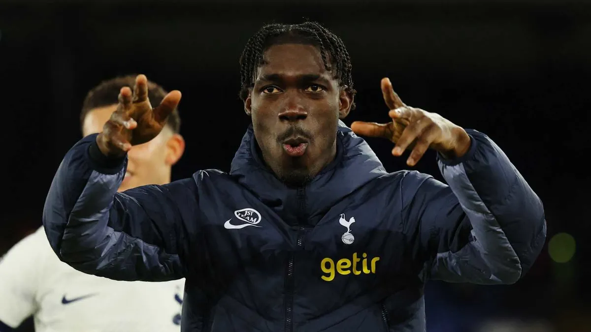 Fenerbahçe'ye ara transferde bedava Yves Bissouma