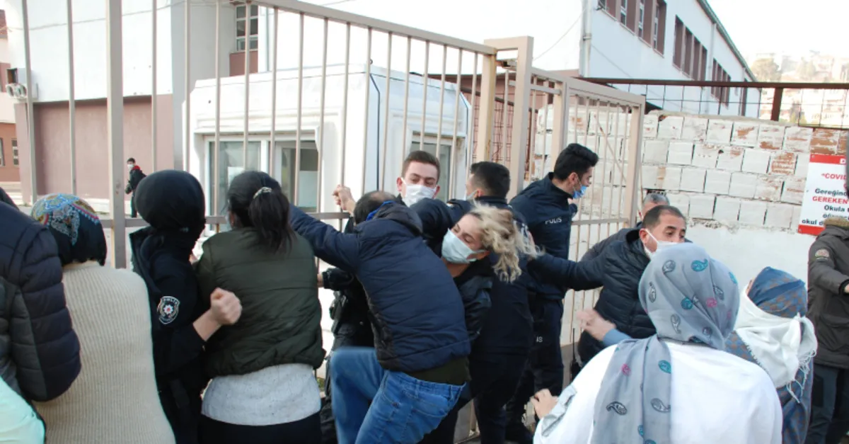 İzmir’de öğrencilere taciz iddiası ortalığı karıştırdı! Kantincinin sözleşmesi feshedildi