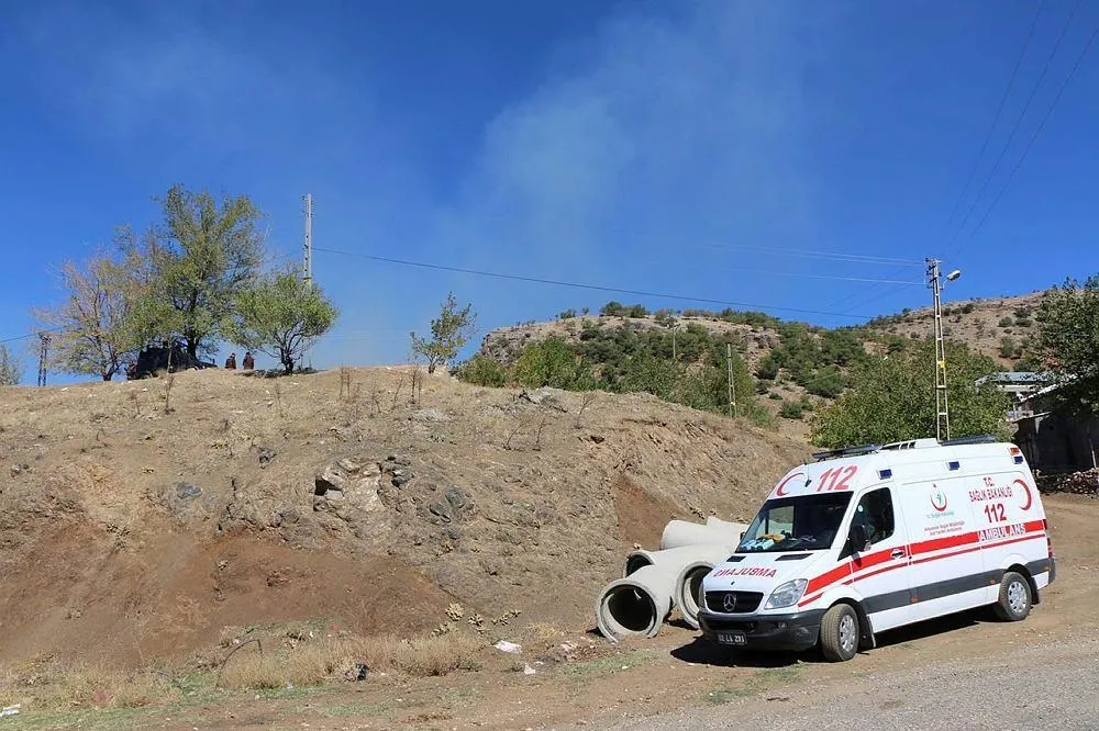 PKK’lı teröristler ormanı yakarak kaçıyor-4