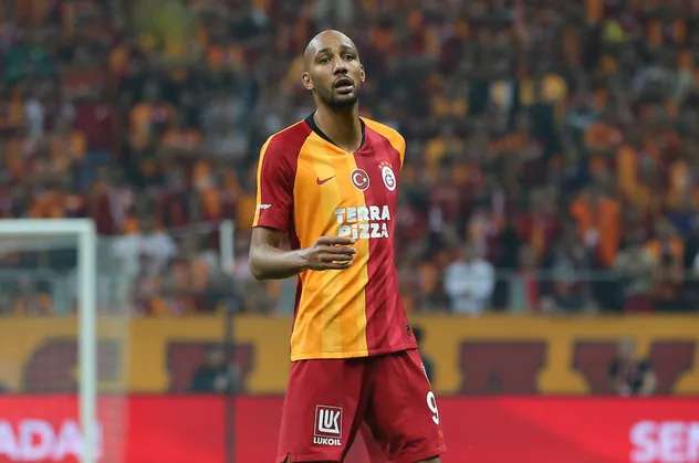 Galatasaray'da Nzonzi çatlağı! Takım arkadaşlarını bombaladı