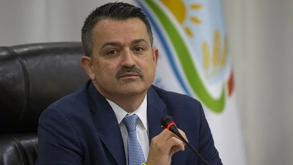bekir-pakdemirli-kimdir-kac-yasinda-nereli-tarim-ve-orman-bakani-bekir-pakdemirli-kim-1618565914411.jpg Bekir Pakdemirli kimdir, kaç yaşında, nereli? Tarım ve Orman Bakanı Bekir Pakdemirli kim?-2