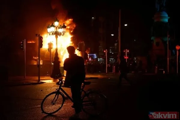 İrlanda’da bıçaklı saldırı: 3’ü çocuk 5 yaralı! Öfkeli halk sokağa indi | Araçları ateşe verdiler: Ortalık savaş alanına döndü - 9