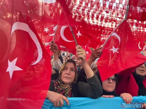 Başkan Erdoğan'a Gaziantep'te coşkulu karşılama! Davullarla zurnalarla beklediler... 6'lı masaya pankartla gönderme - 17