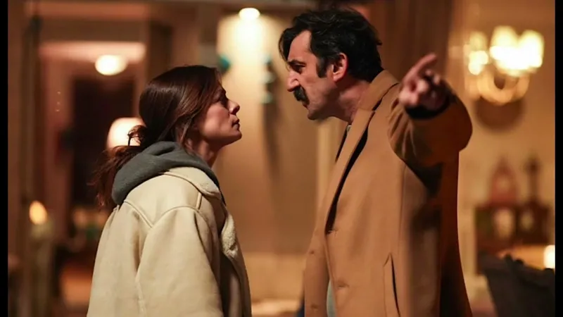 sandik-kokusunda-degisim-kasirgasi-esecek-ekipten-biri-gitti-yerine-basrol-geliyor-1721206256563.jpg Ekipten biri gitti yerine başrol geliyor! Sandık Kokusu'nda değişim kasırgası esecek-5