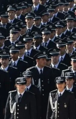 Polislerin çalışma saatleri değişti
