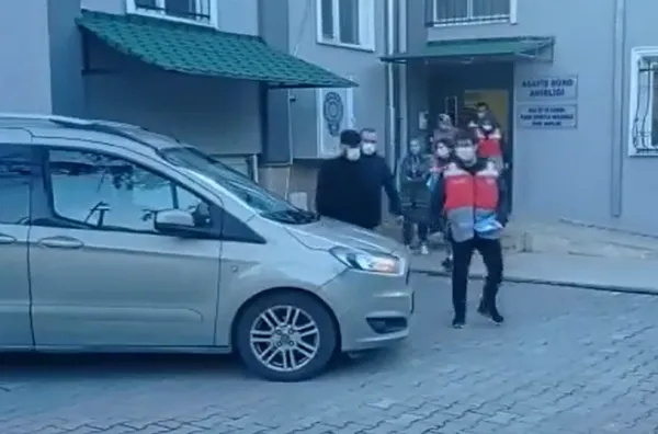 SON DAKİKA: TikTok fenomeni Dilan Koç'u tecavüz ve ölümle tehdit eden 3 kişi gözaltına alındı-6