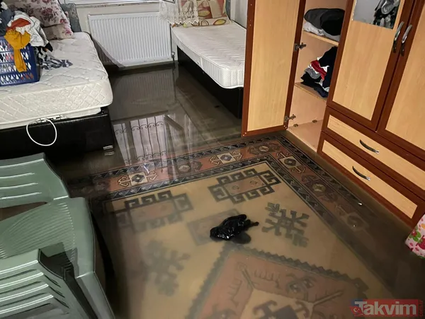 İstanbul'da yine aynı manzara! Yağmur yağdı Esenyurt yine sular altında! İBB ise piyasada yok! 2 kişi sele kapıldı - 31