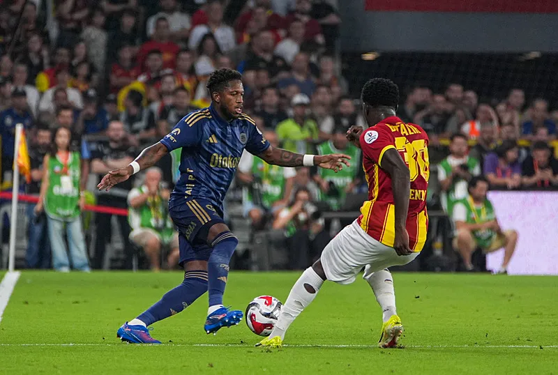 Kanarya’ya sarı kırmızı duvar!