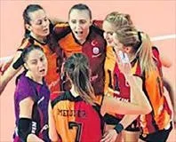 Galatasaray’ın bayanları filede Fransızları devirip CEVindirdi