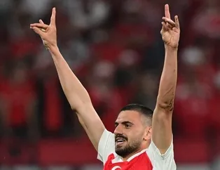 2019da Bozkurt işaretini yasaklamışlardı! Avusturyaya Merih Demiraldan bozkurt işaretli ayar! İşte tarihi maçtan muhteşem kareler