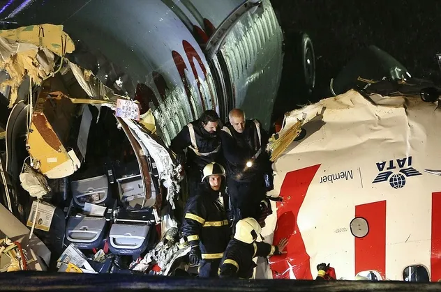 Son dakika: Sabiha Gökçen'da kaza yapan Pegasus uçağının ikinci pilotuyla ilgili şoke eden gerçek