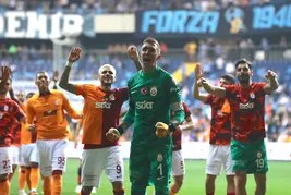 Adana Demirspor - Galatasaray maçını spor yazarları değerlendirdi: Kritik virajdan dönüldü! O oyuncuya övgü dolu sözler