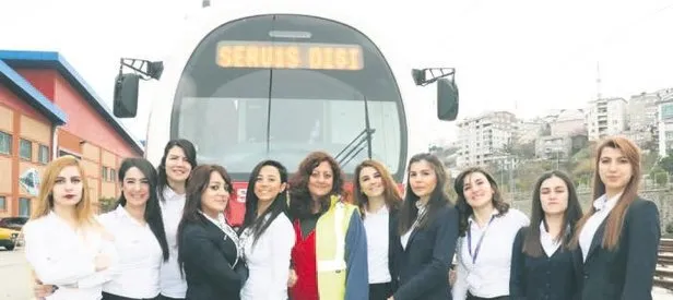 Tramvaya hanım eli