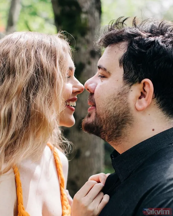 Eser Yenenler’in eşi Berfu Yenenler’den cüretkar paylaşım! Bikinisiyle objektif karşısına geçti herkes onu konuştu - 15