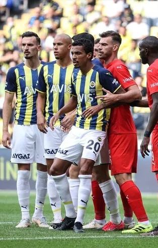Fenerbahçe'ye Sivas çelmesi! (Fenerbahçe 1-1 Sivasspor MAÇ SONUCU ÖZET)